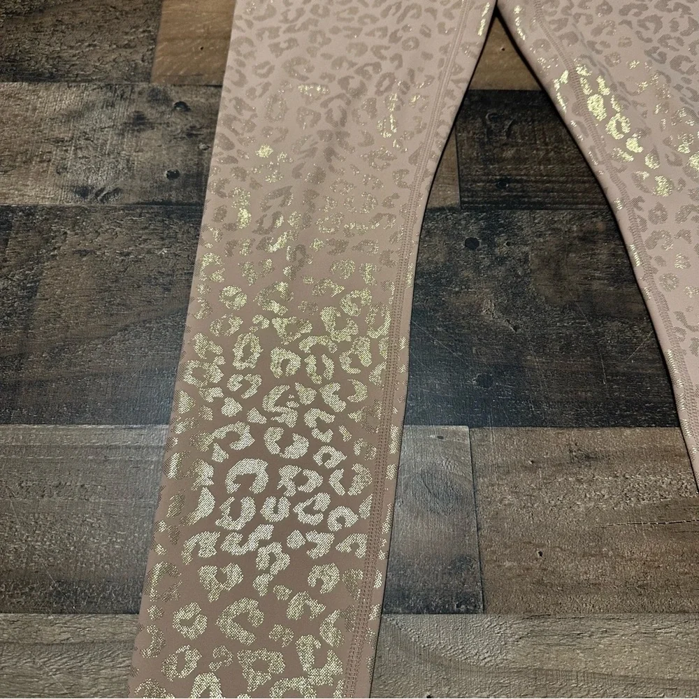 Zyia Gold Leopard Light n Tight Hi-Rise 7/8 Leggings